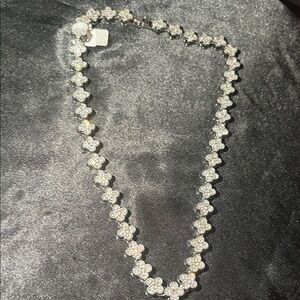 Elegant Silver Floral Necklace